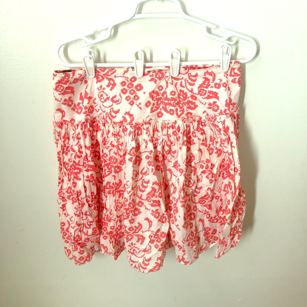 Gap Size 6 coral, low rise, skirt
